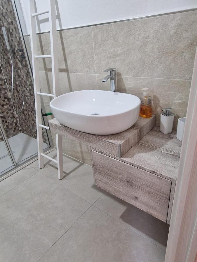Hotel Claudia'S House Santa Teresa Gallura Zewnętrze zdjęcie